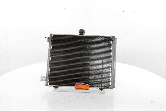 Gebrauchte Klima Kondensor Citroen C3 (SX/SW) 1.2 Vti 12V PureTech Preis € 90,75 Mit Mehrwertsteuer angeboten von Snuverink Autodemontage