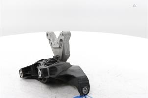Engine mount from a Peugeot 3008 III 1.2 12V Hybrid 136 2024