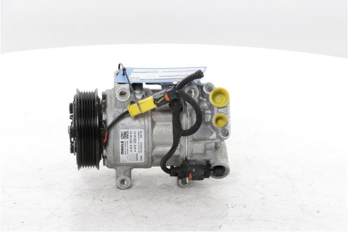 Gebrauchte Klimapumpe Peugeot 3008 III 1.2 12V Hybrid 136 Preis € 150,00 Margenregelung angeboten von Snuverink Autodemontage