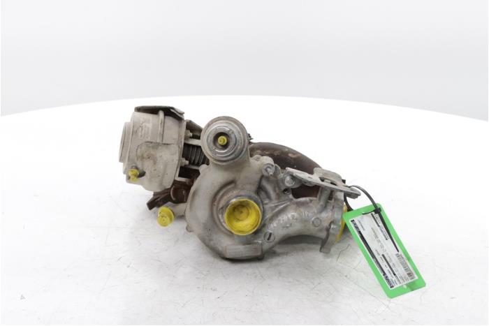 Używane Turbo Opel Vivaro 1.6 CDTi BiTurbo 125 Cena € 393,25 Z VAT oferowane przez Snuverink Autodemontage