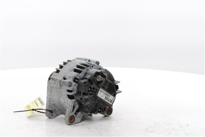 Dynamo från en Renault Clio IV (5R) 1.5 Energy dCi 90 FAP 2015