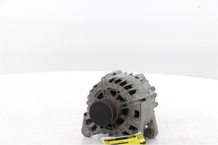Dynamo från en Renault Clio IV (5R) 1.5 Energy dCi 90 FAP 2015