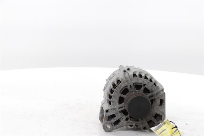 Dynamo från en Renault Clio IV (5R) 1.5 Energy dCi 90 FAP 2015