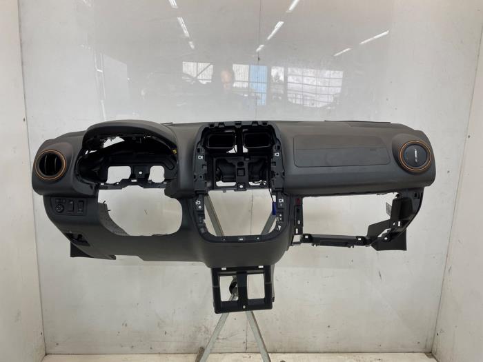 Używane Panel Dacia Spring 45 Cena € 795,00 Procedura marży oferowane przez Snuverink Autodemontage