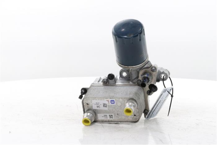 Begagnade Oljefilterhus Peugeot Boxer (U9) 2.2 BlueHDi 140 Pris € 151,25 Inklusive moms erbjuds av Snuverink Autodemontage