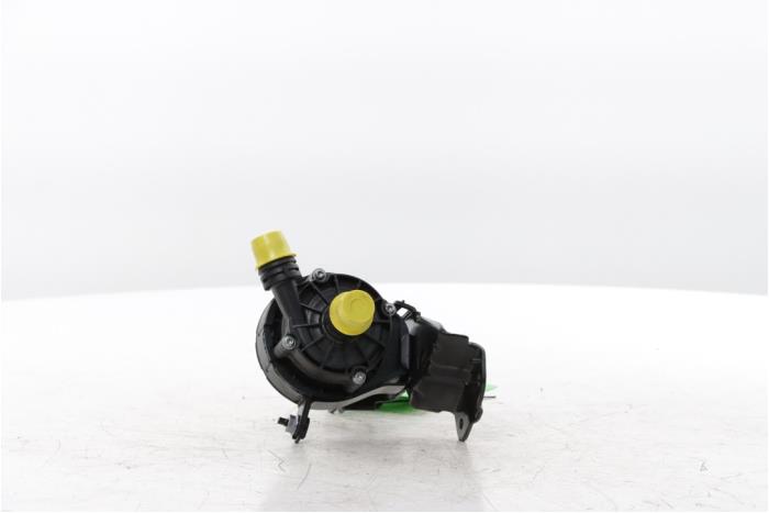 Gebrauchte Wasserpumpe Opel Grandland (OV64) 1.2 Turbo 12V Hybrid 136 Preis € 90,75 Mit Mehrwertsteuer angeboten von Snuverink Autodemontage