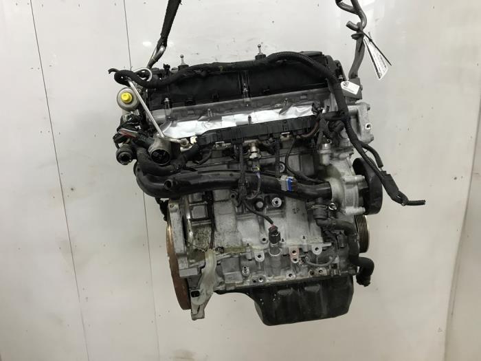 Engine from a Opel Grandland (X) 1.6 Turbo 16V Hybrid4 2021