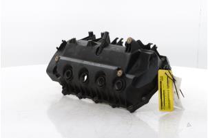 Ventildeckel van een Renault Twingo (C06) 1.2 16V 2005