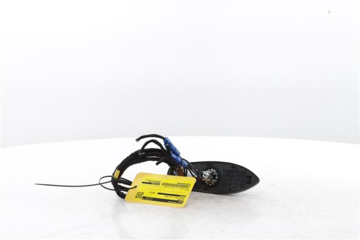 Używane Antena Renault 5 E-Tech electric 52 kWh Cena € 175,00 Procedura marży oferowane przez Snuverink Autodemontage