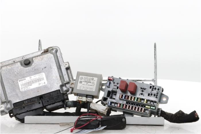 Used Engine management computer Peugeot Boxer (244) 2.2 HDi Price € 500,00 Margin scheme offered by Snuverink Autodemontage