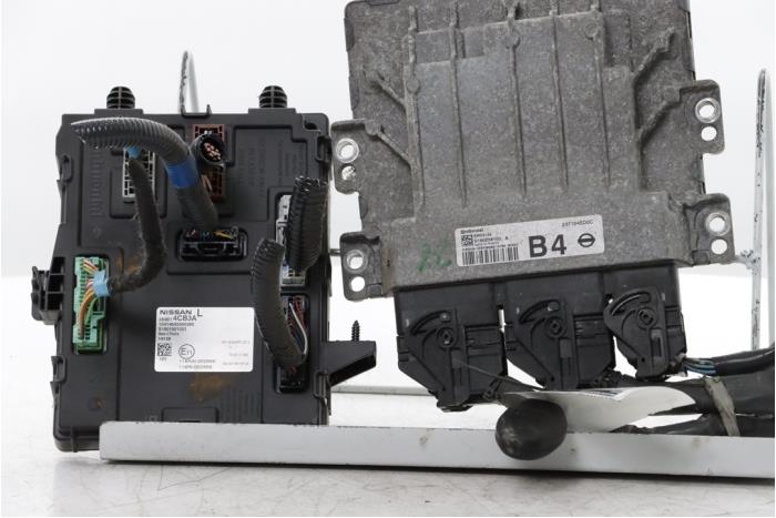 Used Engine management computer Nissan Qashqai (J11) 1.2 DIG-T 16V Price € 350,00 Margin scheme offered by Snuverink Autodemontage