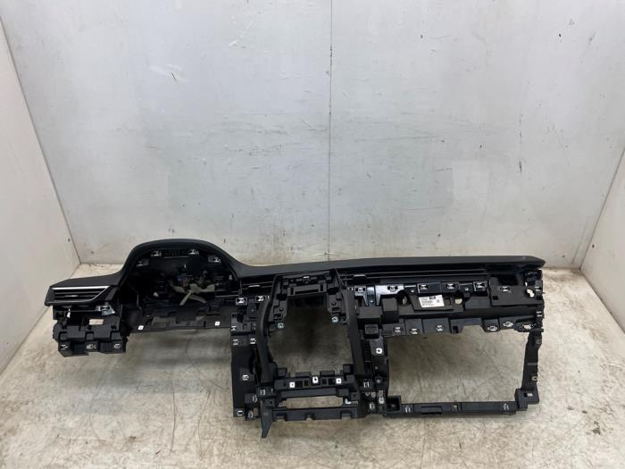 Używane Panel Renault Clio V (RJAB) 1.0 TCe 90 12V Cena € 850,00 Procedura marży oferowane przez Snuverink Autodemontage