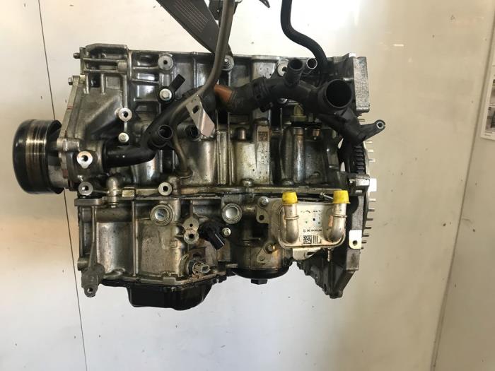 Used Engine crankcase Renault Austral 1.3 Mild Hybrid 160 Price € 544,50 Inclusive VAT offered by Snuverink Autodemontage