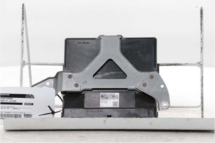 Gebrauchte Steuergerät Body Control Toyota Yaris III (P13) 1.5 16V Hybrid Preis € 50,00 Margenregelung angeboten von Snuverink Autodemontage