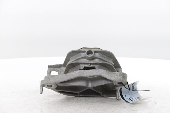 Used Engine mount Peugeot Expert (V1/VA/VB/VE/VF/VT/VY) e-Expert Price € 54,45 Inclusive VAT offered by Snuverink Autodemontage