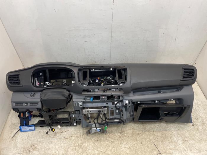 Używane Panel Peugeot Expert (V1/VA/VB/VE/VF/VT/VY) e-Expert Cena € 1.149,50 Z VAT oferowane przez Snuverink Autodemontage