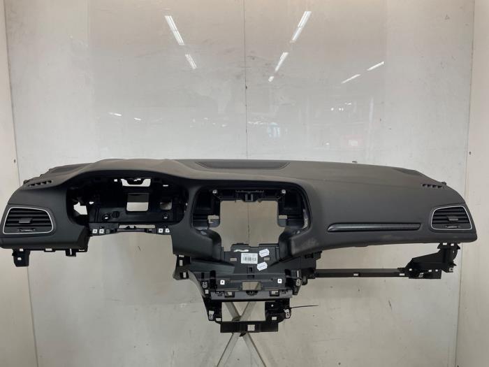 Używane Panel Renault Megane IV Estate (RFBK) 1.2 Energy TCE 100 Cena € 600,00 Procedura marży oferowane przez Snuverink Autodemontage