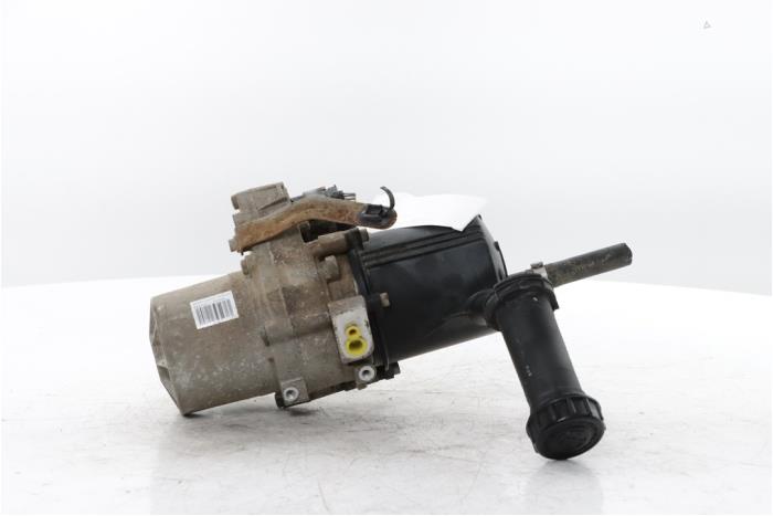 Begagnade Servostyrningspump Peugeot Partner (GC/GF/GG/GJ/GK) 1.6 HDI 90 Pris € 302,50 Inklusive moms erbjuds av Snuverink Autodemontage