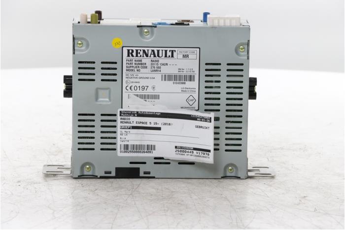 Używane Radio Renault Espace (RFCJ) 1.6 Tce 200 Cena € 215,00 Procedura marży oferowane przez Snuverink Autodemontage