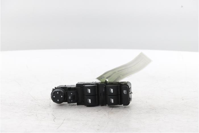 Usados Interruptor combinado de ventanillas Opel Mokka 1.2 Turbo 12V Precio € 45,00 Norma de margen ofrecido por Snuverink Autodemontage