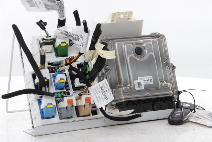 Engine management computer from a Peugeot 3008 III 1.6 16V Plug-in Hybrid 195 2025