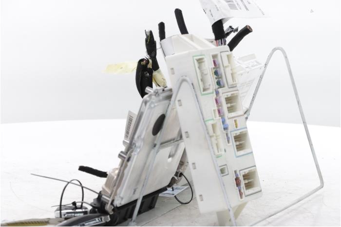 Engine management computer from a Peugeot 3008 III 1.6 16V Plug-in Hybrid 195 2025