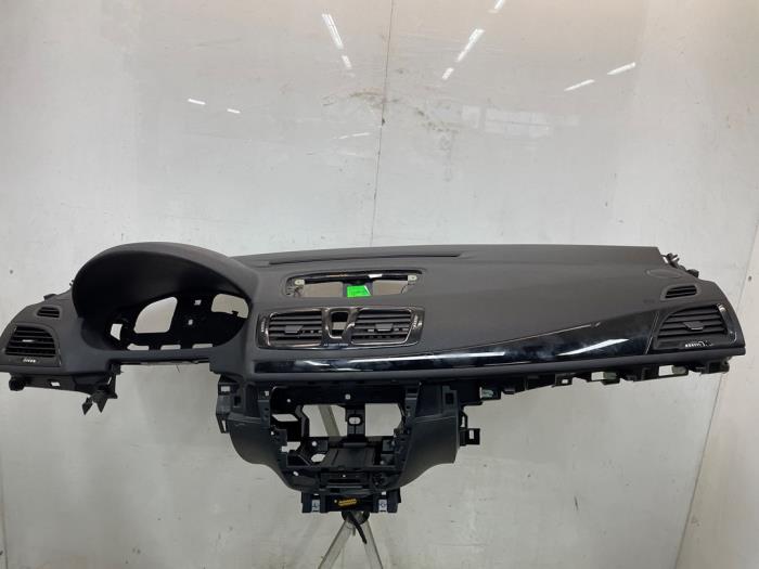Używane Panel Renault Megane III Berline (BZ) 1.2 16V TCE 115 Cena € 112,00 Procedura marży oferowane przez Snuverink Autodemontage
