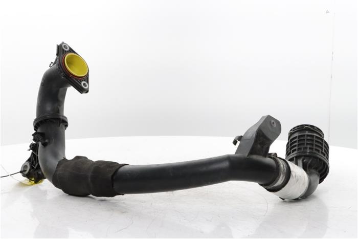 Gebrauchte Intercooler Schlauch Renault Trafic (1FL/2FL/3FL/4FL) 2.0 dCi 16V 110 Preis € 181,50 Mit Mehrwertsteuer angeboten von Snuverink Autodemontage