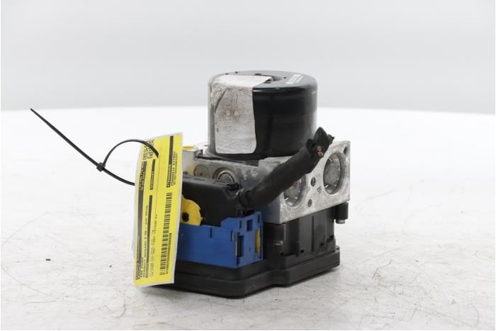 Gebrauchte ABS Pumpe Renault Megane III Berline (BZ) 1.4 16V TCe 130 Preis € 200,00 Margenregelung angeboten von Snuverink Autodemontage