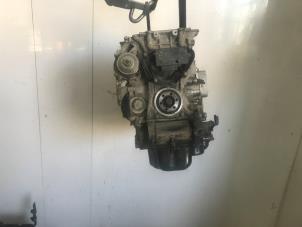 Engine crankcase from a Opel Crossland (X) 1.2 Turbo 12V 2018