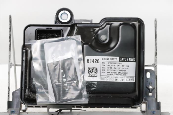 Used Engine management computer Tesla Model Y (5YJY) RWD Price € 302,50 Inclusive VAT offered by Snuverink Autodemontage