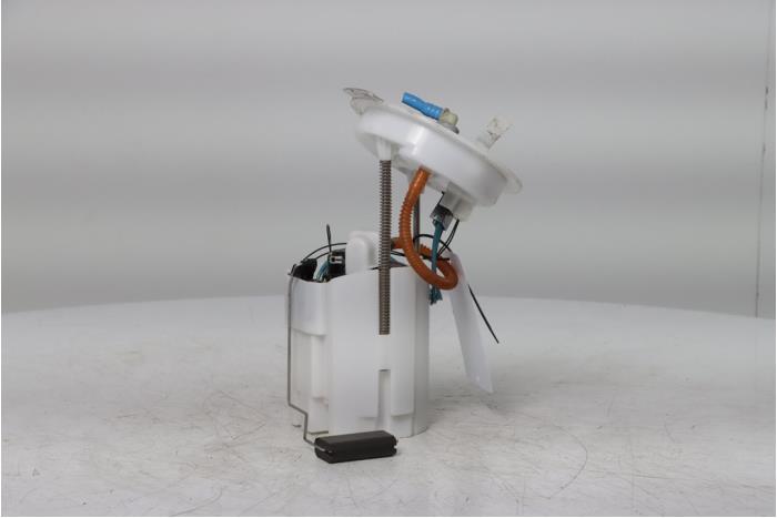 Usagé Pompe à carburant BMW 1 serie (F40) 118i 1.5 TwinPower 12V Prix € 135,00 Règlement à la marge proposé par Snuverink Autodemontage