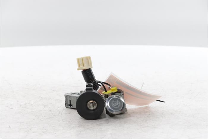 Gebrauchte Schlossset Citroen C1 1.0 12V Preis € 150,00 Margenregelung angeboten von Snuverink Autodemontage