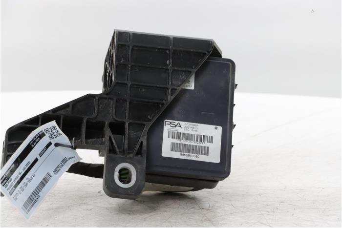 ABS Pumpe van een Peugeot Expert (V1/VA/VB/VE/VF/VT/VY) 2.0 Blue HDi 145 16V 2024