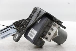 ABS Pumpe van een Peugeot Expert (V1/VA/VB/VE/VF/VT/VY) 2.0 Blue HDi 145 16V 2024