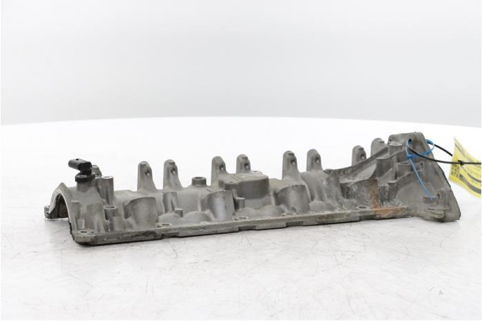Gebrauchte Ventildeckel Renault Kadjar (RFEH) 1.3 TCE 140 FAP 16V Preis € 50,00 Margenregelung angeboten von Snuverink Autodemontage