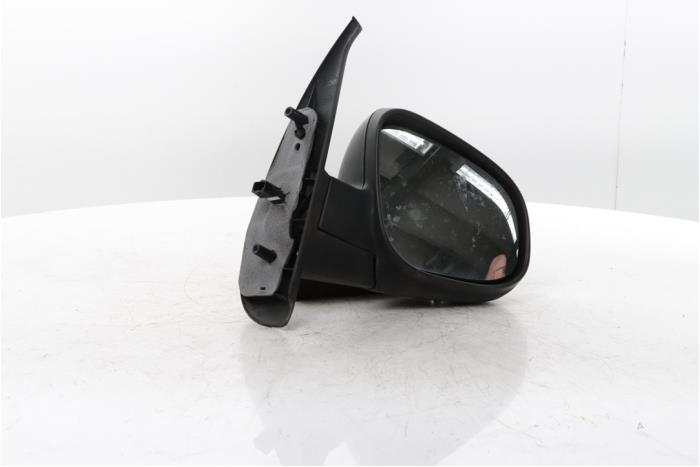 Usados Retrovisor externo derecha Renault Kangoo Express (FW) 1.5 dCi 75 FAP Precio € 96,80 IVA incluido ofrecido por Snuverink Autodemontage