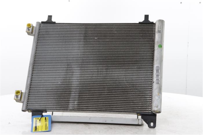 Usagé Condenseur de climatisation Peugeot 208 II (UB/UH/UP) 1.2 Vti 12V PureTech 75 Prix € 121,00 Prix TTC proposé par Snuverink Autodemontage