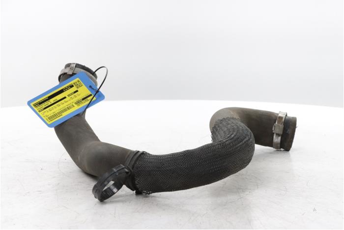 Gebrauchte Intercooler Schlauch Peugeot Expert (V1/VA/VB/VE/VF/VT/VY) 1.5 BlueHDi 120 Preis € 42,35 Mit Mehrwertsteuer angeboten von Snuverink Autodemontage