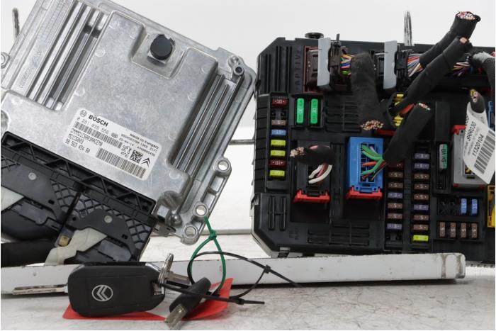 Used Engine management computer Citroen Berlingo 1.5 BlueHDi 130 Price € 450,00 Margin scheme offered by Snuverink Autodemontage