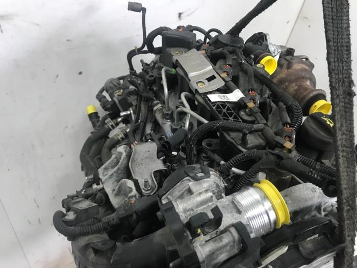 Motor van een Peugeot 308 SW (F4/FC/FN/FR) 1.5 Blue HDi 130 16V 2023