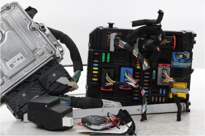 Used Engine management computer Opel Corsa F (UB/UH/UP) 1.2 Turbo 12V 100 Hybrid Price € 544,50 Inclusive VAT offered by Snuverink Autodemontage