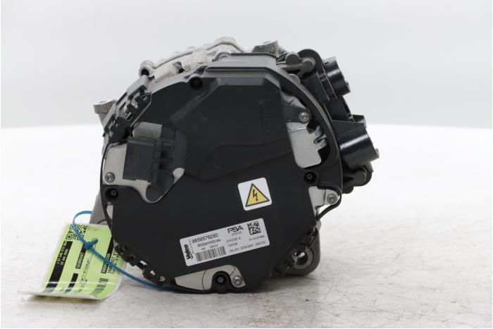 Usagé Dynamo Opel Corsa F (UB/UH/UP) 1.2 Turbo 12V 100 Hybrid Prix € 840,95 Prix TTC proposé par Snuverink Autodemontage