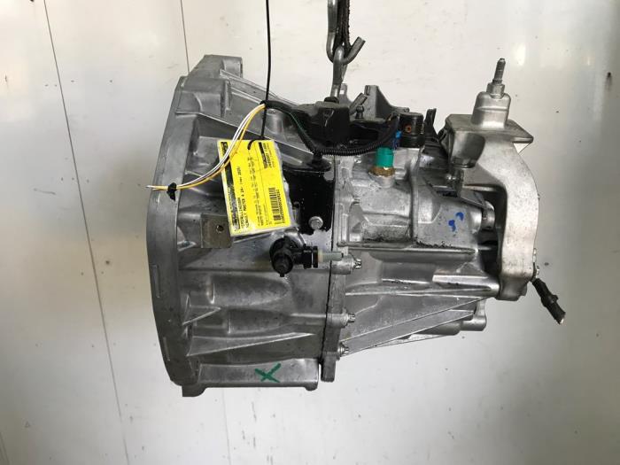 Gebrauchte Getriebe Renault Master IV 2.0 Blue dCi 150 Preis € 3.932,50 Mit Mehrwertsteuer angeboten von Snuverink Autodemontage