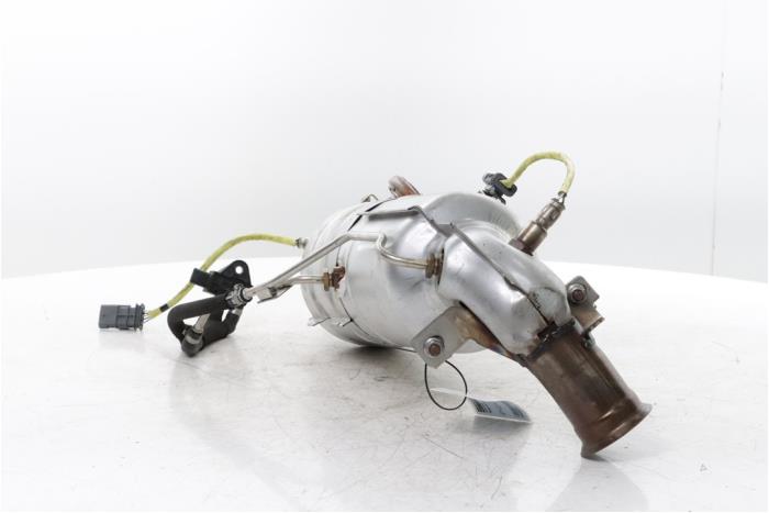 Katalysator van een Peugeot 208 II (UB/UH/UP) 1.2 Vti 12V PureTech 100 2024