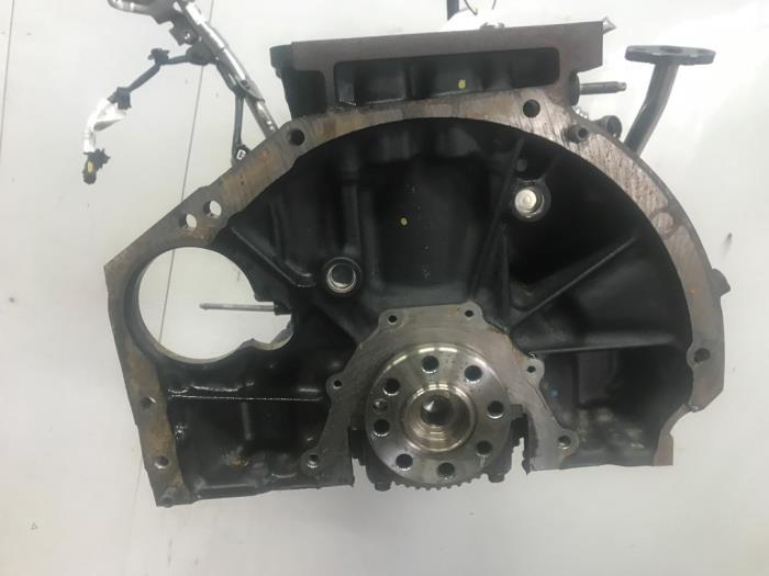 Used Engine crankcase Renault Trafic (1FL/2FL/3FL/4FL) 2.0 dCi 16V 120 Price € 605,00 Inclusive VAT offered by Snuverink Autodemontage