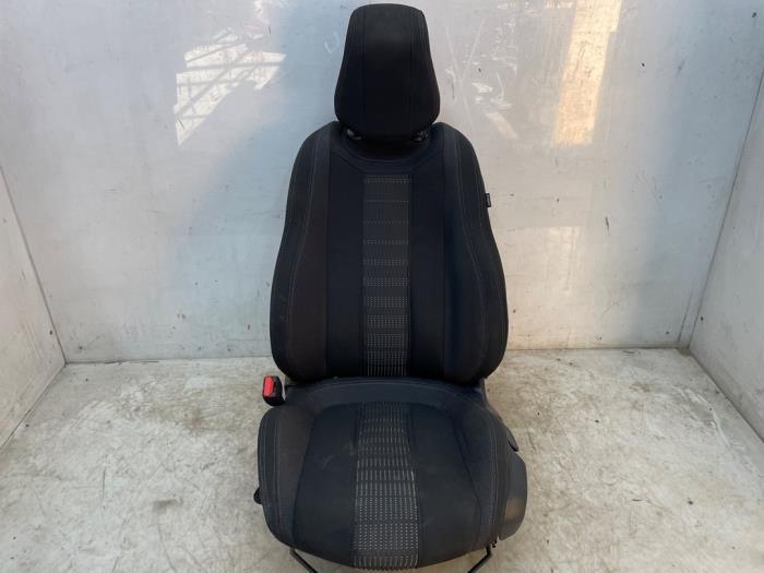 Gebrauchte Sitz links Peugeot 308 SW (L4/L9/LC/LJ/LR) 1.6 BlueHDi 120 Preis € 90,00 Margenregelung angeboten von Snuverink Autodemontage