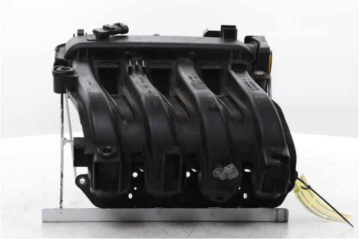 Używane Kolektor dolotowy Renault Twingo II (CN) 1.2 16V Cena € 50,00 Procedura marży oferowane przez Snuverink Autodemontage