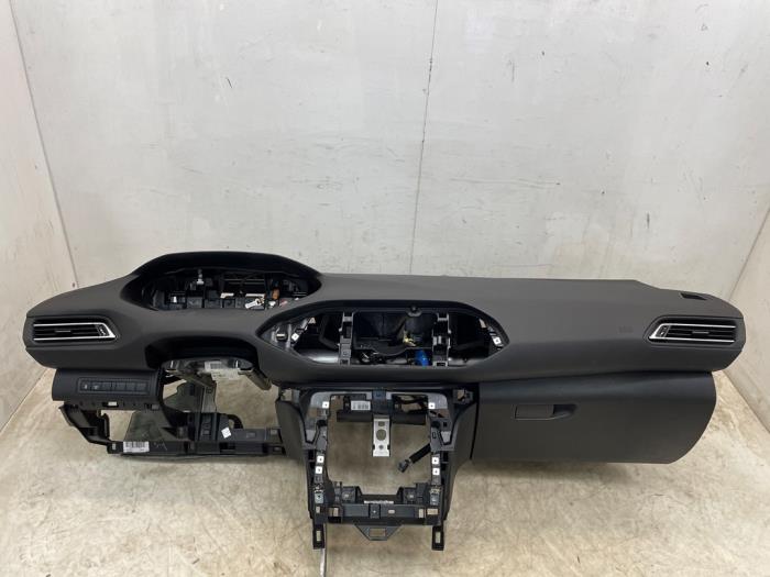 Używane Panel Peugeot 308 (L3/L8/LB/LH/LP) 1.2 12V e-THP PureTech 110 Cena € 300,00 Procedura marży oferowane przez Snuverink Autodemontage
