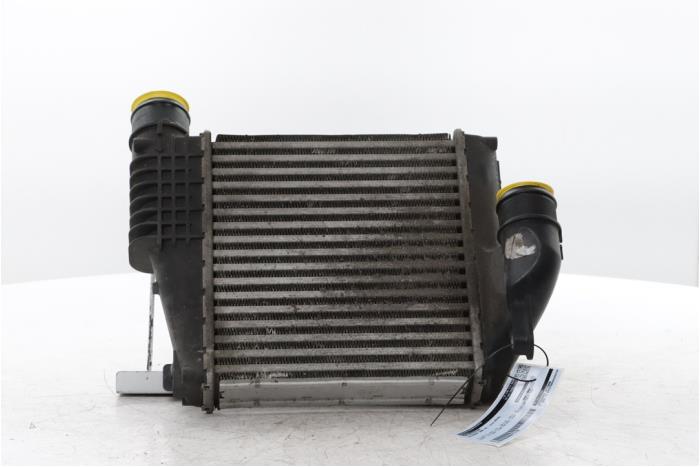 Usagé Intercooler Peugeot 308 (L3/L8/LB/LH/LP) 1.2 12V e-THP PureTech 110 Prix € 55,00 Règlement à la marge proposé par Snuverink Autodemontage